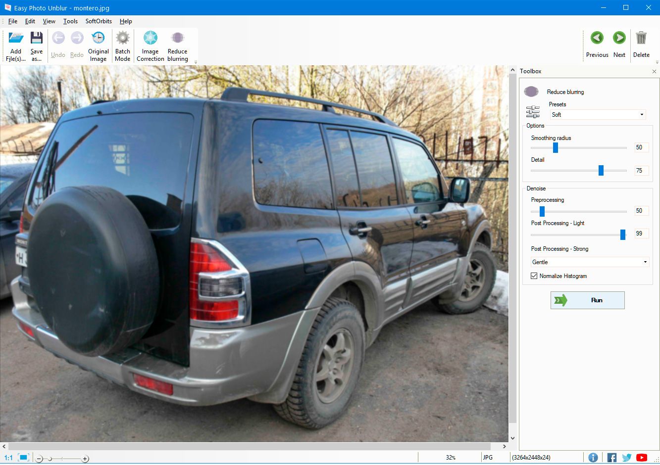 Eliminar el desenfoque de las fotos usando el programa Easy Photo Unblur..