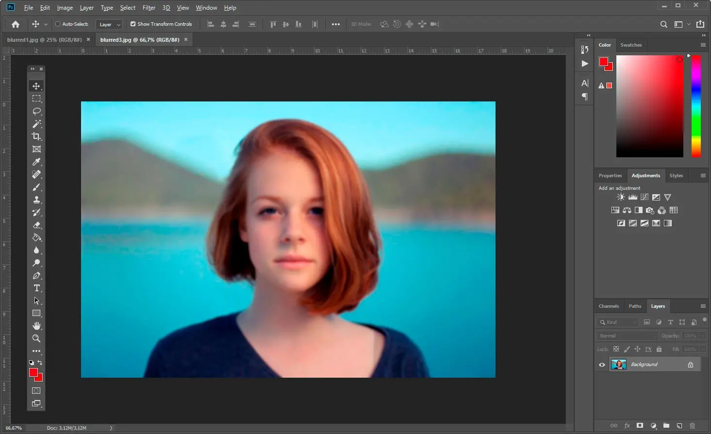 Abre el archivo en Photoshop..